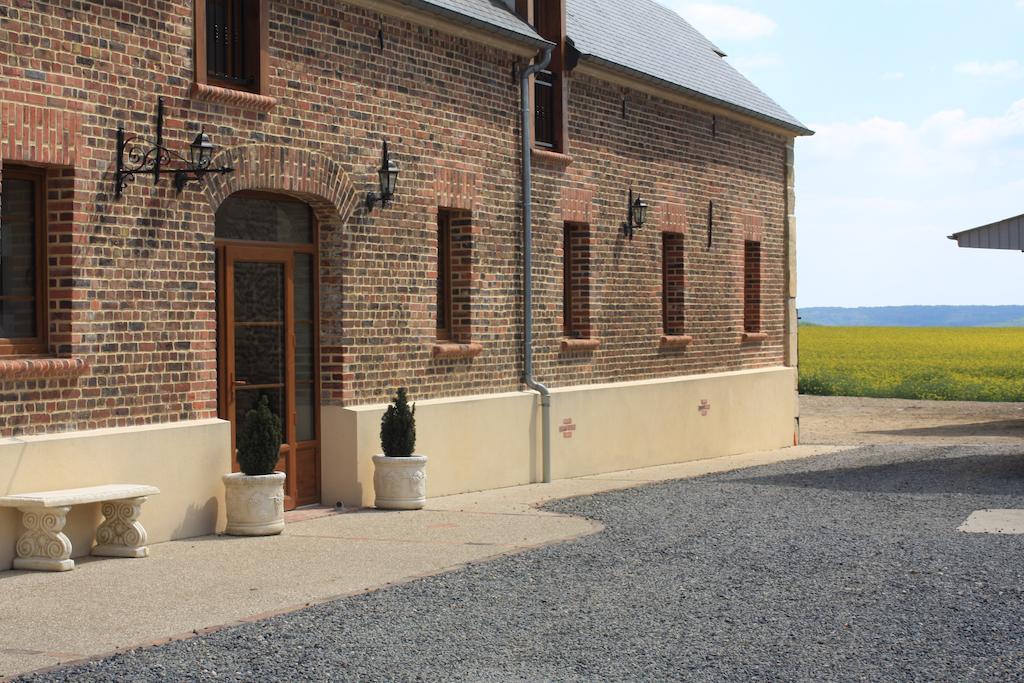 Bed and Breakfast La Grange De Boulaines Méru Exterior foto